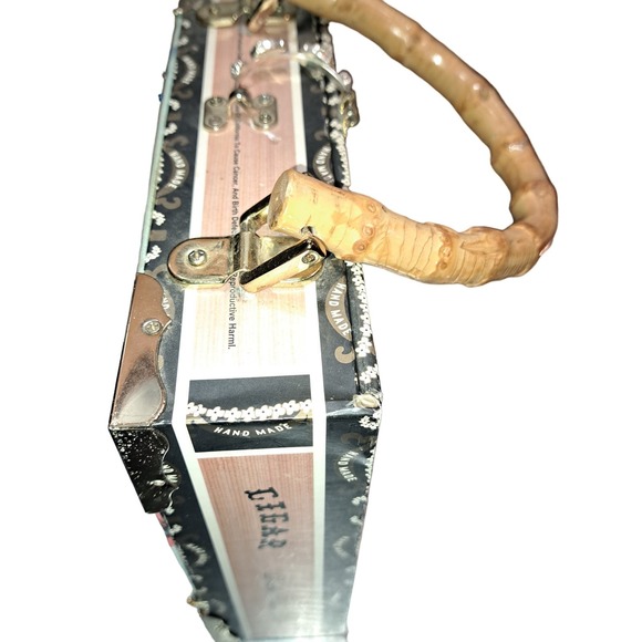 DARLING 9-inch Vintage HOLLYWOOD 9 by 8 inch LARGE Box Purse - Picture 14 of 14